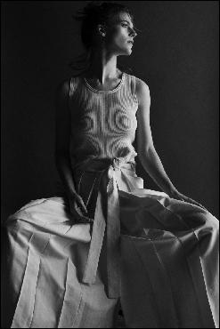 rose-leslie074 (880x1320, 172 kБ...)